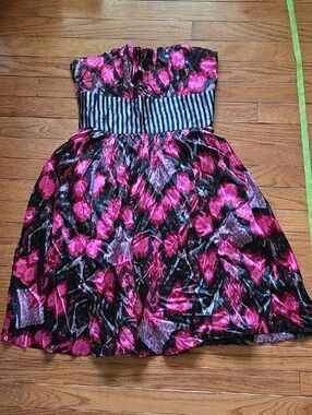 Womens Strapless Floral Party Dress with Striped Waistband - Bright Pink